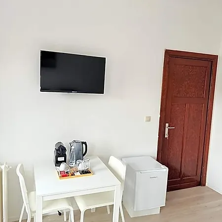 Mervaroom Hotel *